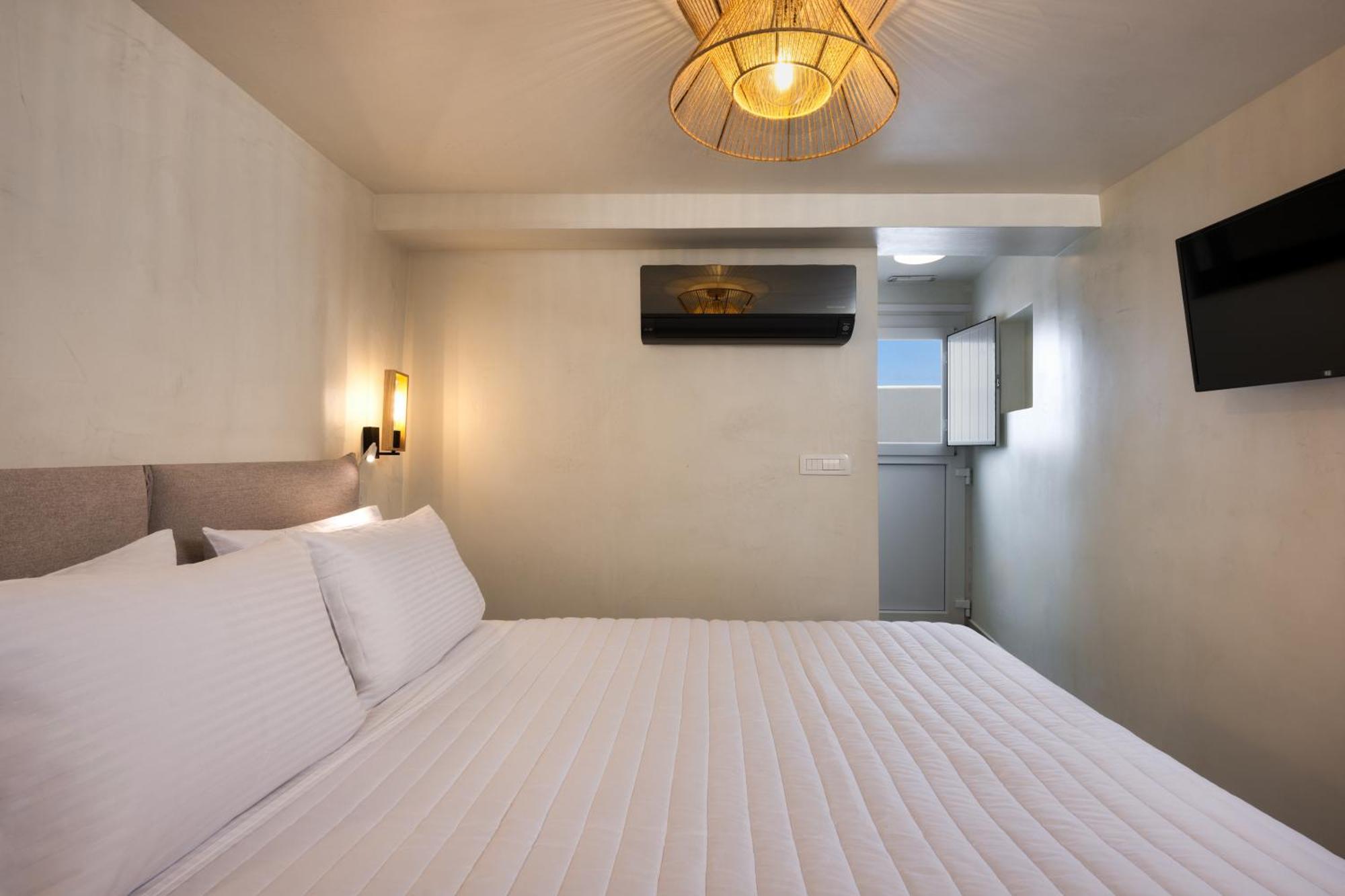 Hillside Elegance Suites Fira  Dış mekan fotoğraf