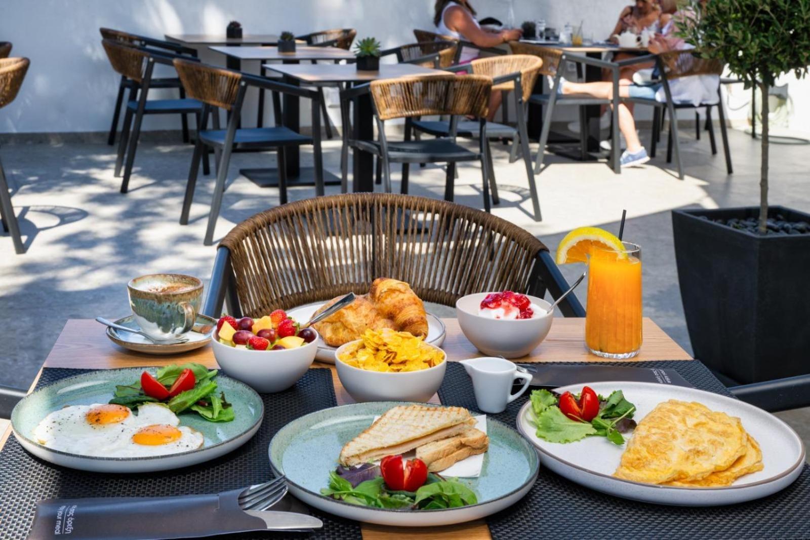 Hillside Elegance Suites Fira  Dış mekan fotoğraf